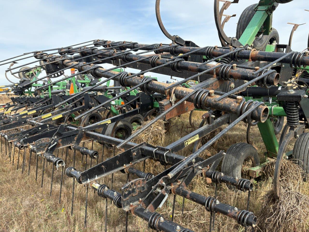 2010 Summers SUPERCHISEL - 60' Chisel Plow