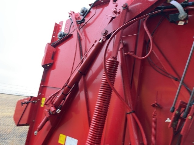 2021 New Holland RB560 SC Plus Baler/Round