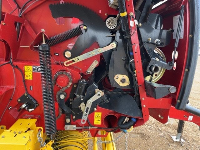 2021 New Holland RB560 SC Plus Baler/Round