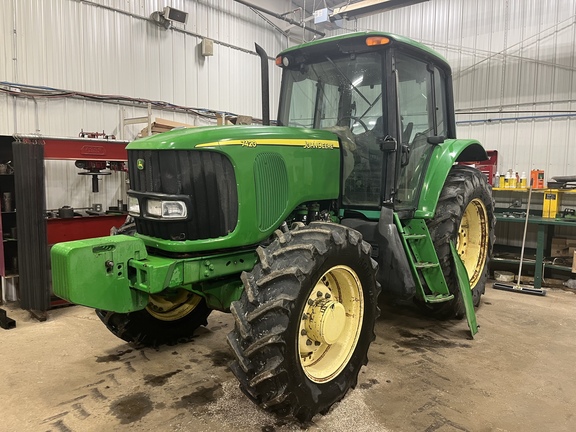 2005 John Deere 7420 Tractor