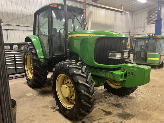 2005 John Deere 7420 Tractor