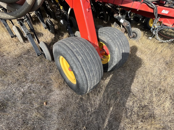 2011 Bourgault 3310-75 W/6700 Air Seeder