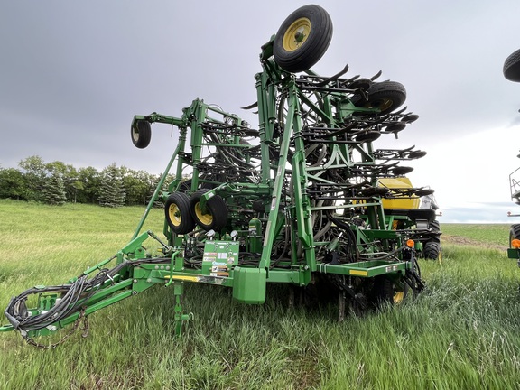 2009 John Deere 1870 W/1910 Air Seeder