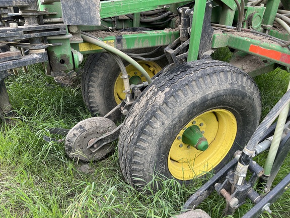 2009 John Deere 1870 W/1910 Air Seeder