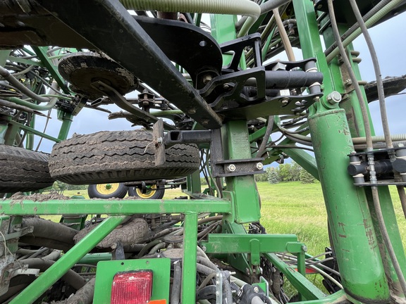 2009 John Deere 1870 W/1910 Air Seeder