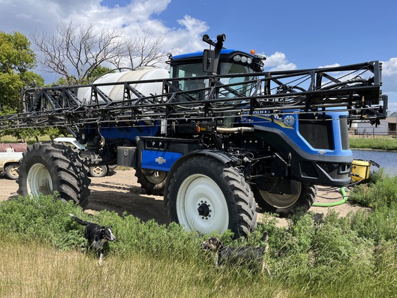 2011 New Holland SP.275R Sprayer/High Clearance for sale in