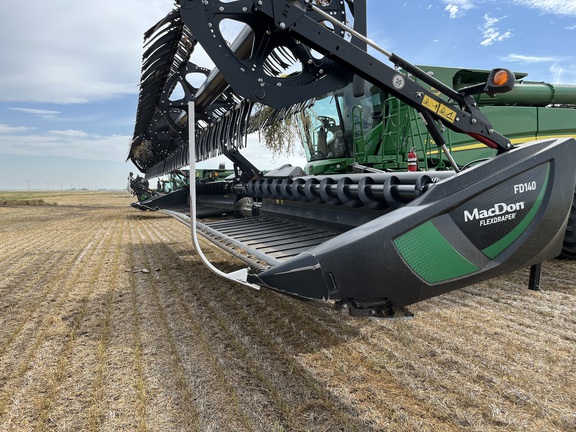 2021 MacDon FD140 Header Combine