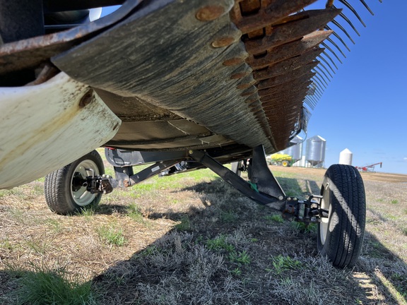 2018 MacDon FD75-35 Header Combine