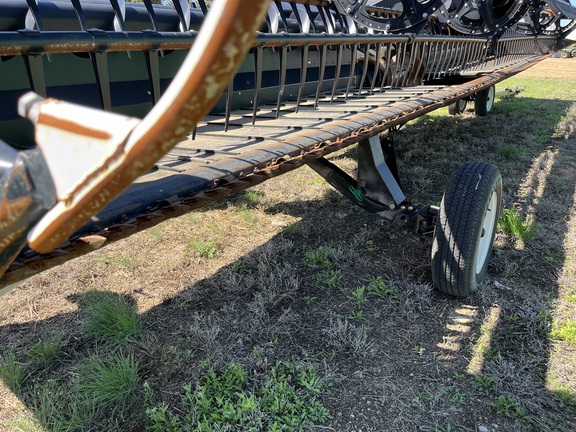 2018 MacDon FD75-35 Header Combine