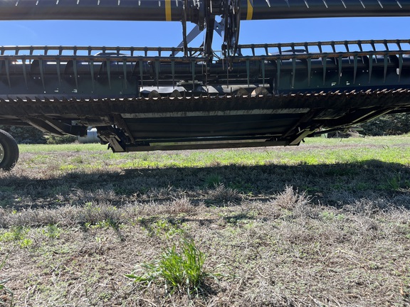 2018 MacDon FD75-35 Header Combine