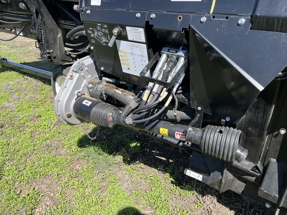 2018 MacDon FD75-35 Header Combine