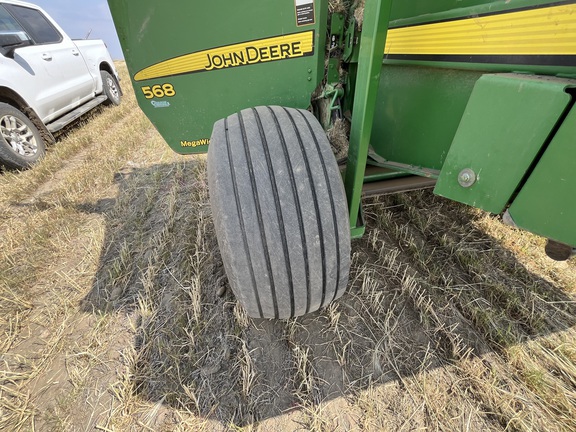 2009 John Deere 568 Baler/Round