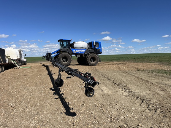 2022 New Holland SP.370F Sprayer/High Clearance