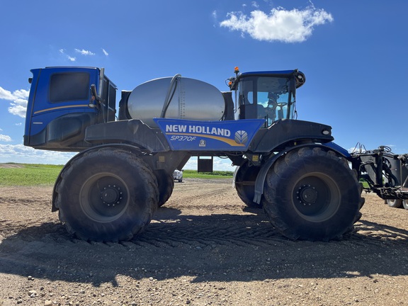 2022 New Holland SP.370F Sprayer/High Clearance