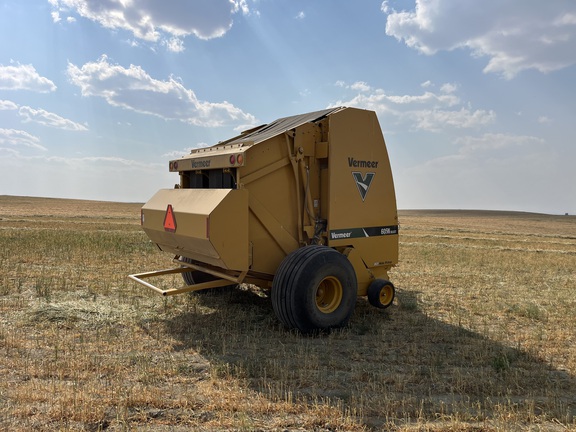 2019 Vermeer 605N Baler/Round