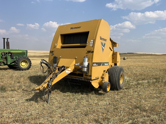 2019 Vermeer 605N Baler/Round