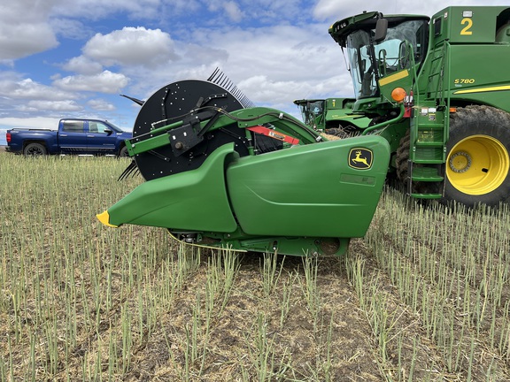 2018 John Deere 640FD Header Combine