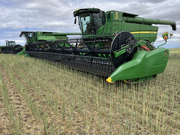 2018 John Deere 640FD Header Combine