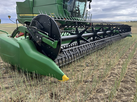 2018 John Deere 640FD Header Combine