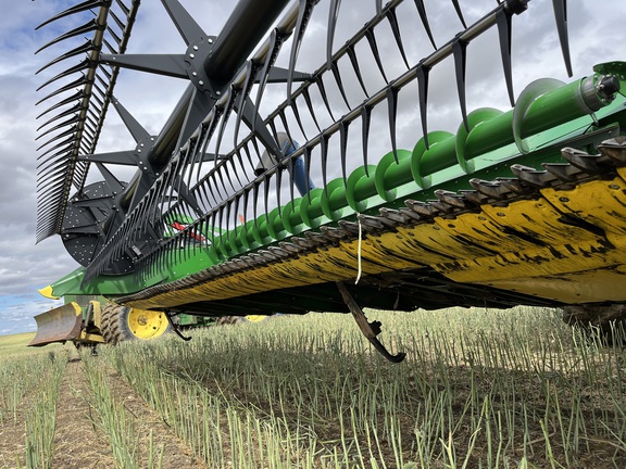 2017 John Deere 640FD Header Combine