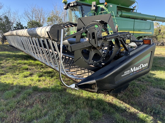 2012 MacDon FD70-35 Header Combine