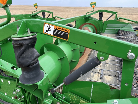 2013 John Deere 615P Header Combine