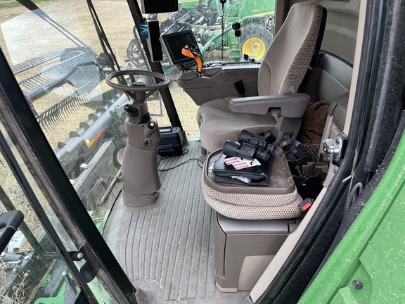 2018 John Deere S790 Combine