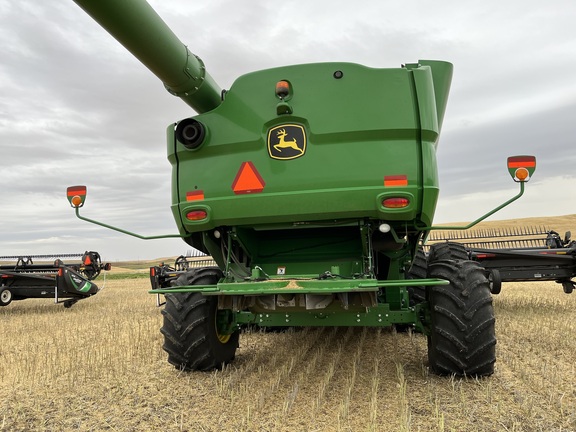 2018 John Deere S790 Combine