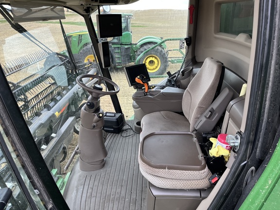 2018 John Deere S790 Combine