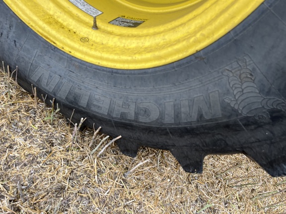 2016 John Deere S690 Combine