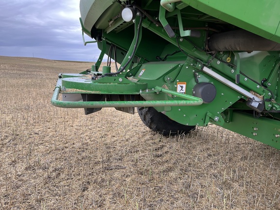 2016 John Deere S690 Combine