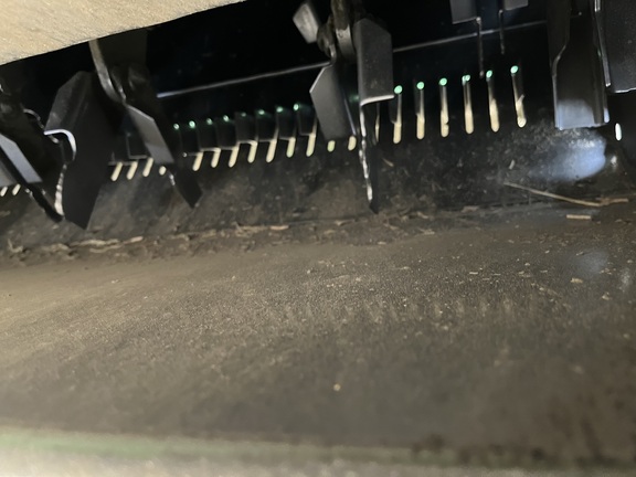 2016 John Deere S690 Combine