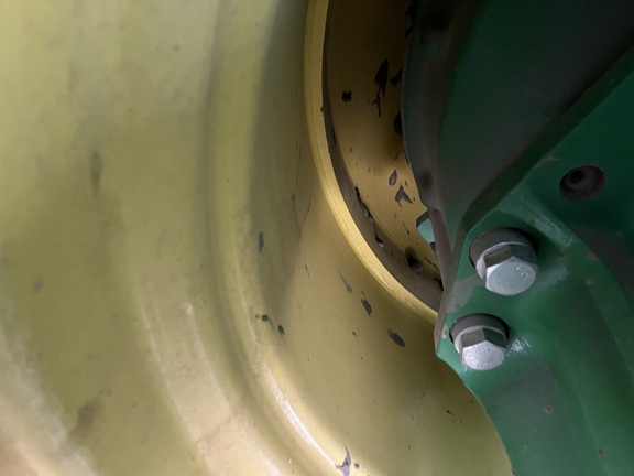 2016 John Deere S690 Combine