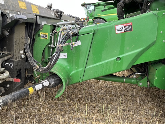 2016 John Deere S690 Combine