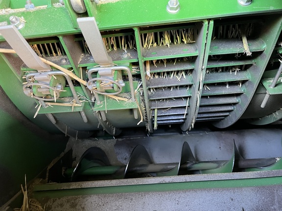 2013 John Deere S690 Combine