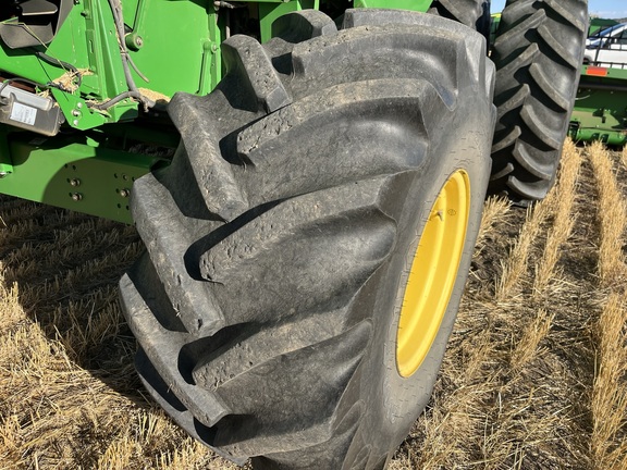 2013 John Deere S690 Combine