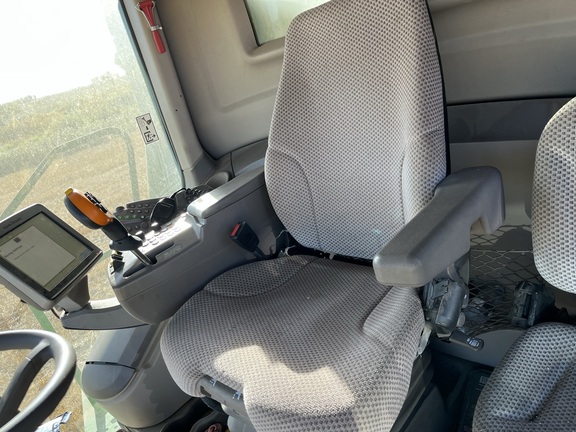 2013 John Deere S690 Combine