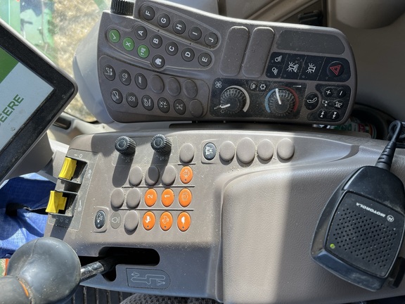 2013 John Deere S690 Combine