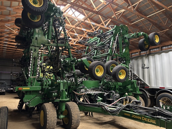 2016 John Deere 1870 Air Seeder