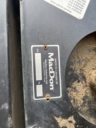 2011 MacDon FD70-40 Header Combine