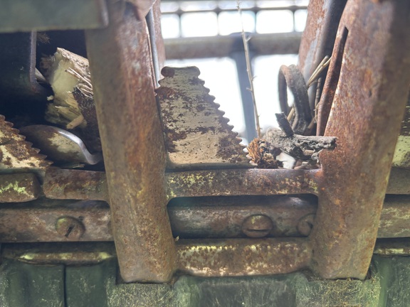 2011 MacDon FD70-40 Header Combine