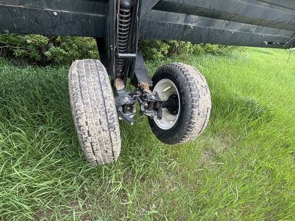 2011 MacDon FD70-40 Header Combine