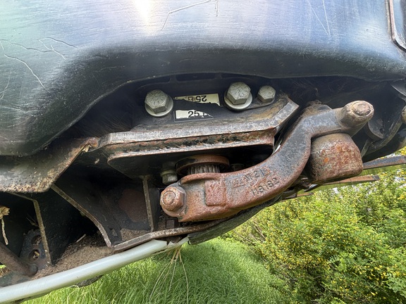 2011 MacDon FD70-40 Header Combine