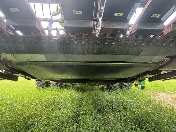 2011 MacDon FD70-40 Header Combine