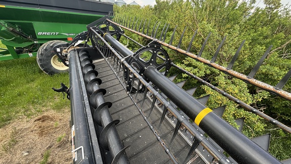 2011 MacDon FD70-40 Header Combine