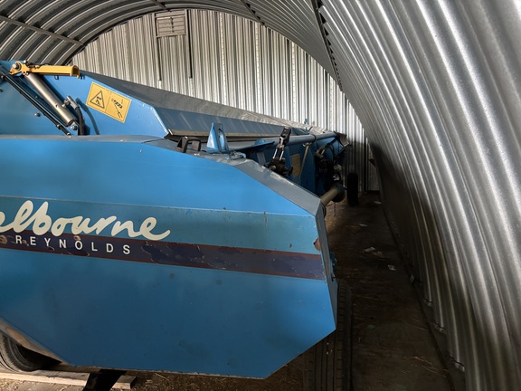 2011 Shelbourne cvs Header Combine