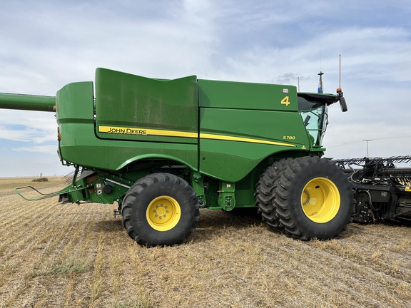 2019 John Deere S780 Combine