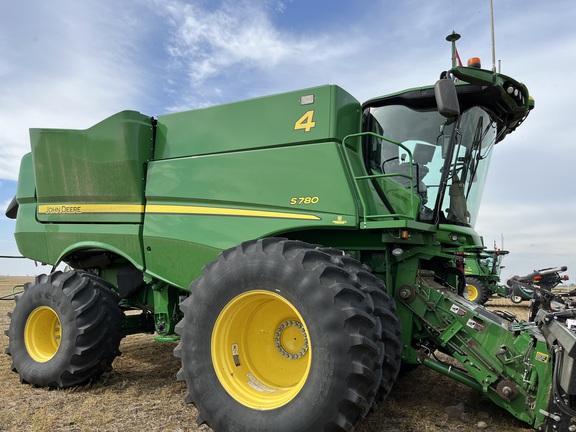 2019 John Deere S780 Combine