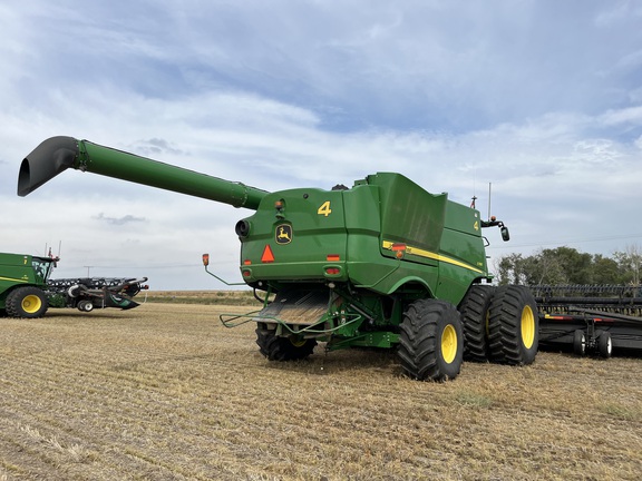 2019 John Deere S780 Combine