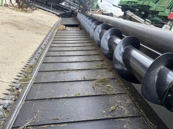 2020 MacDon FD140 Header Combine